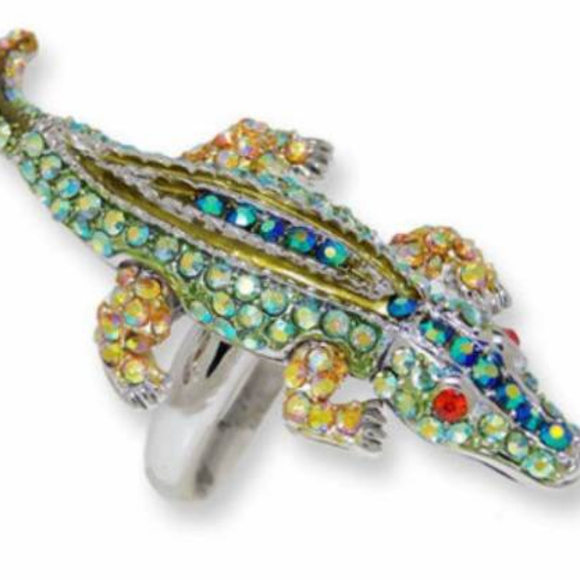 Alligator Ring Jewelry - NWT alligator ring movable white gold green